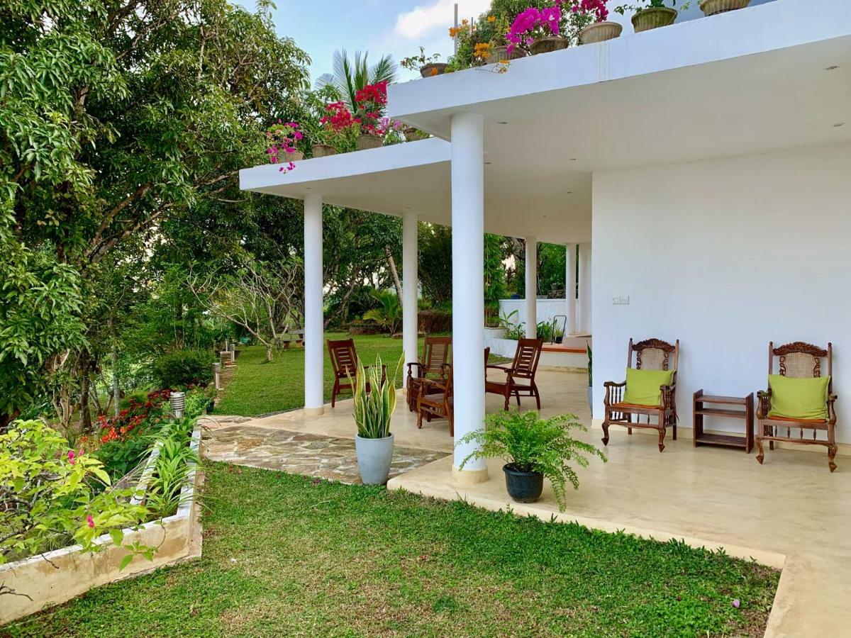 Amandari Holiday Villa Gelioya Extérieur photo